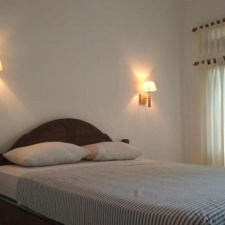 Almaida II Gili Trawangan Bed & Breakfast Exterior photo