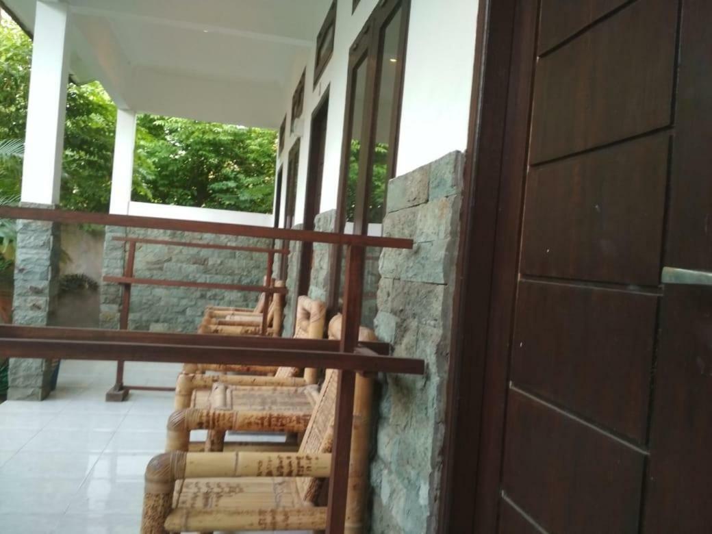 Almaida II Gili Trawangan Bed & Breakfast Exterior photo